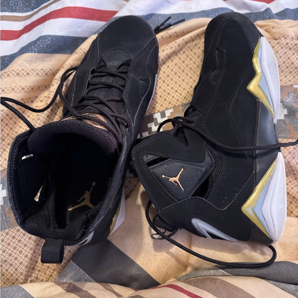 Jordan Men's Black Basketball Shoes with Metallic Gold Jumpman